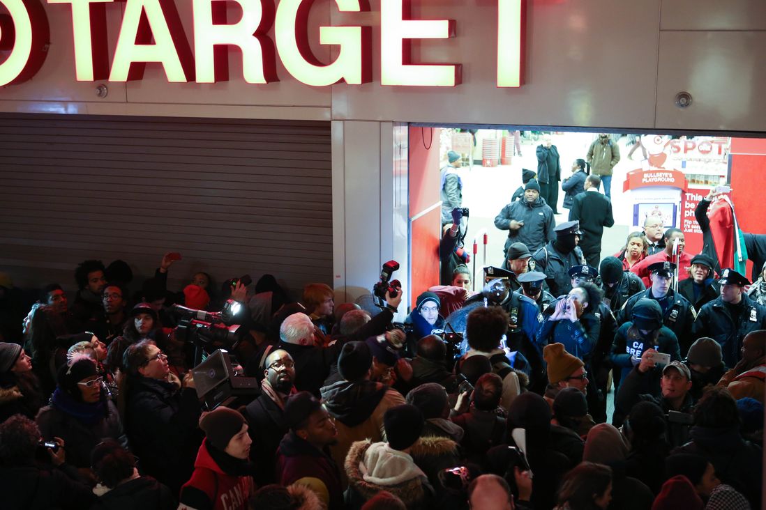 Although they did not enter Target, the protestors rallied directly outside briefly before moving on.<br>